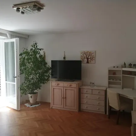 公寓 House Perla With Garden And Parking