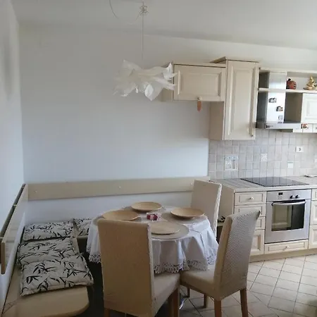 公寓 House Perla With Garden And Parking *
